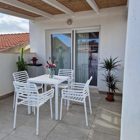 トッレ・グランデ Casa Toniaヴィラ エクステリア 写真